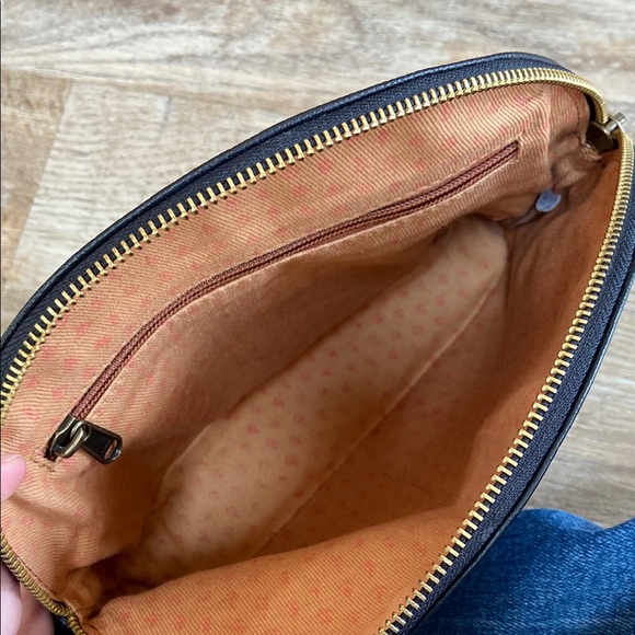 Tradlands Joyn black leather crossbody NWOT - Picture 5 of 8